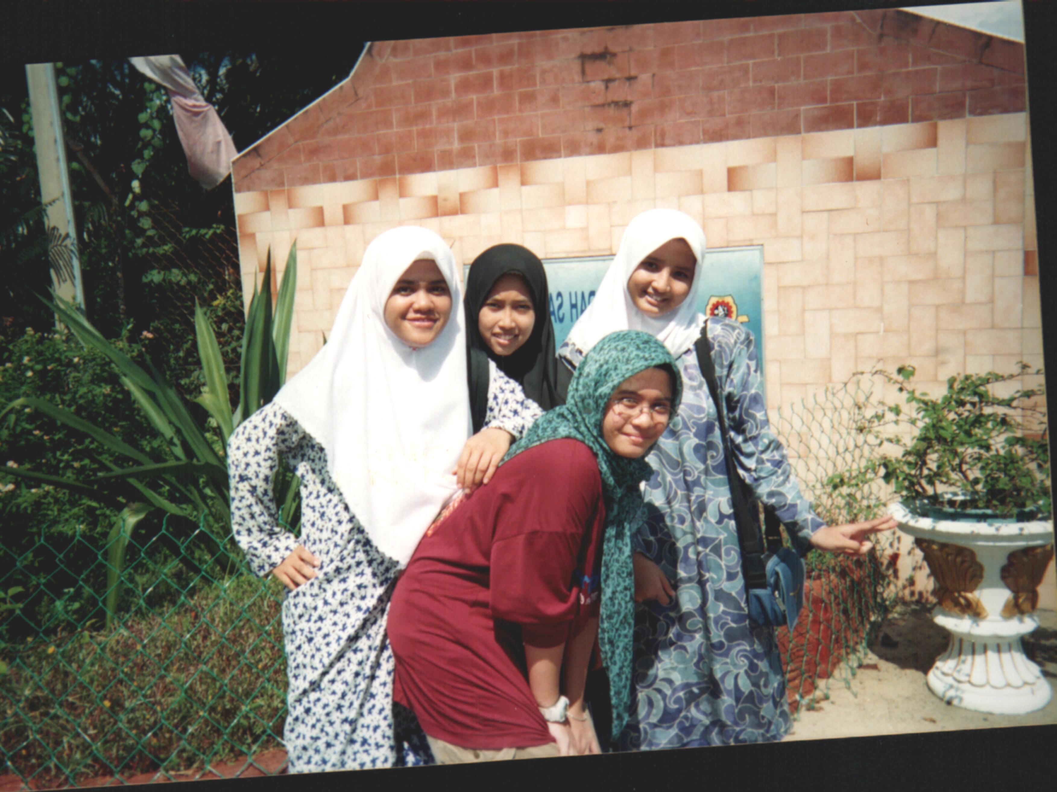 4girlspc.jpg