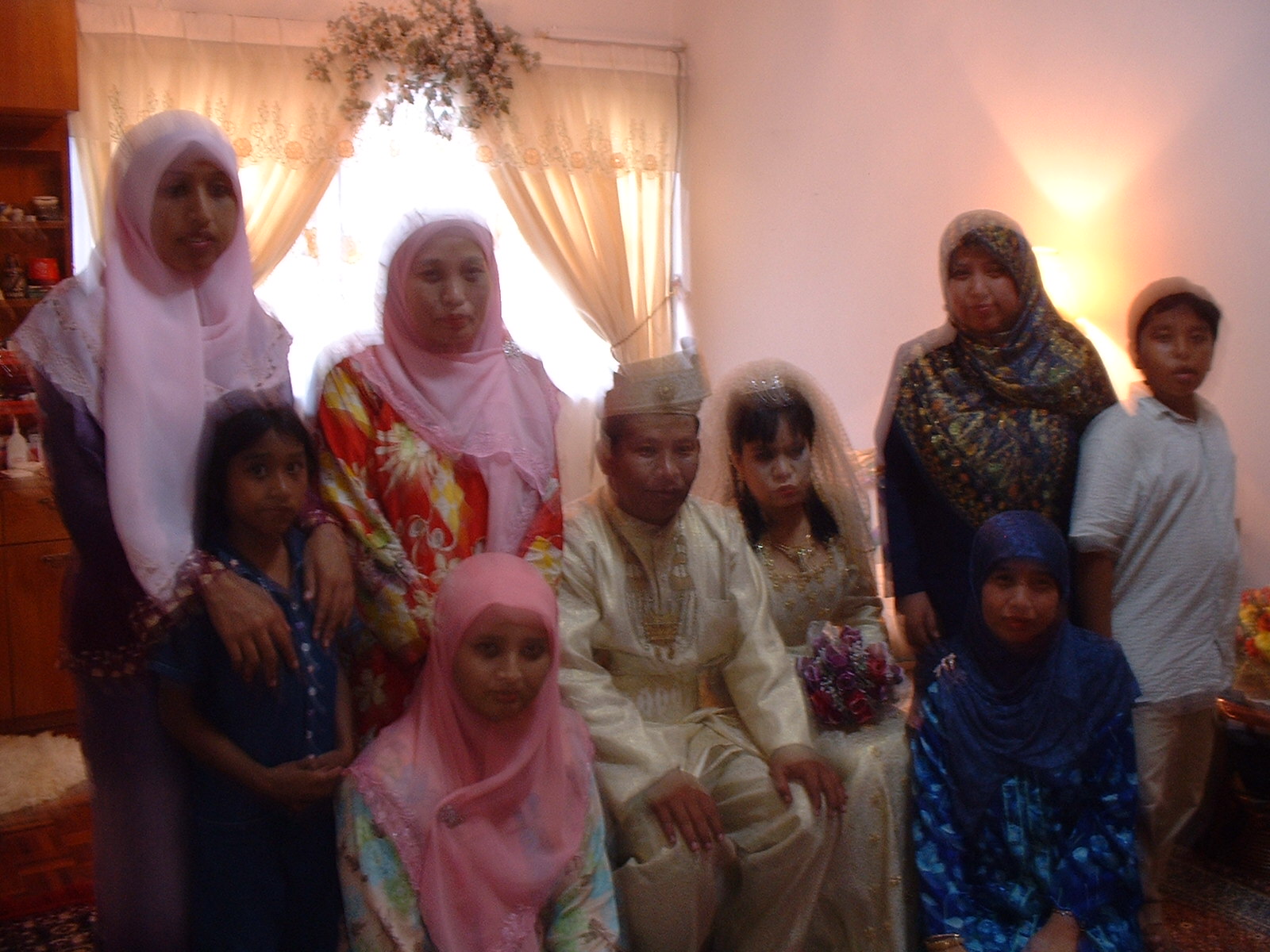 ayahmikawin.jpg
